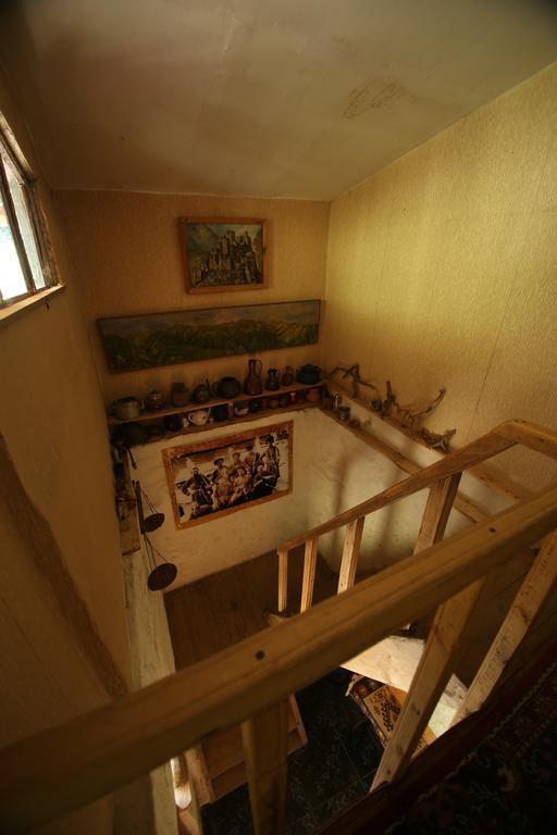 Korsha Guesthouse Roshka Exterior photo